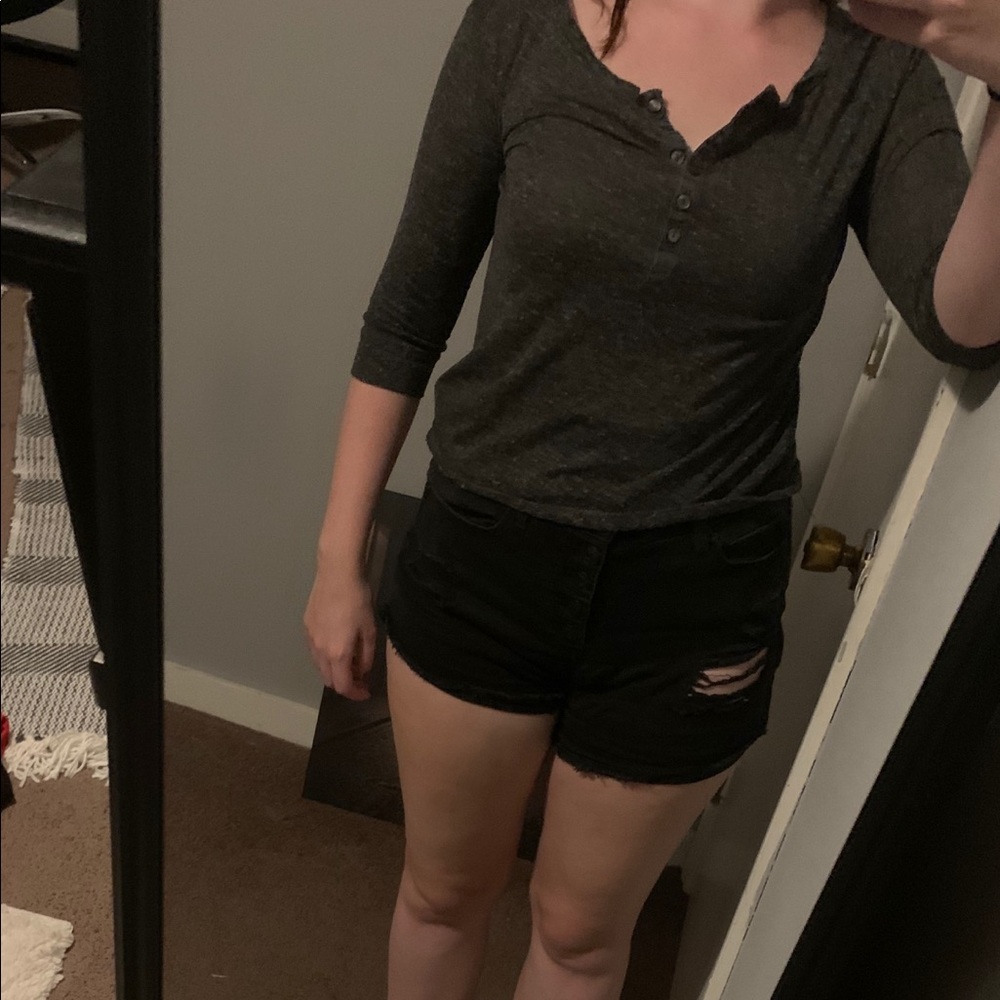 American Eagle Feather Light Grey Top